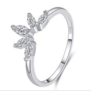 NWT Rae Jewelry Sterling Silver Daisy Ring